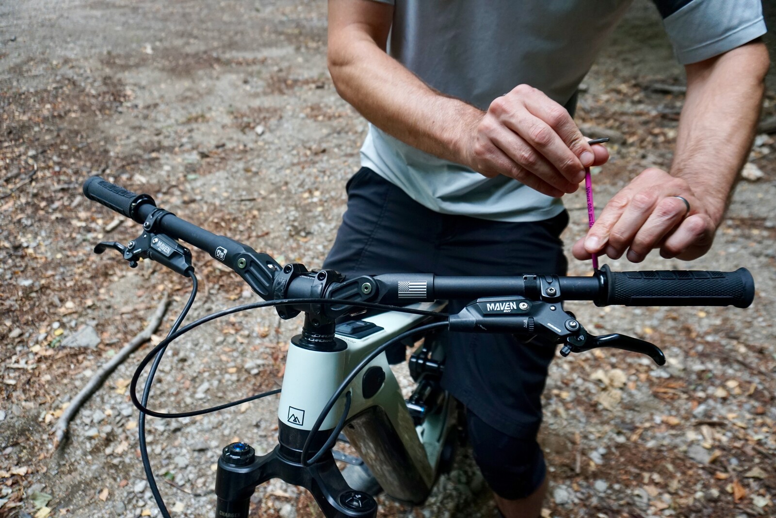 adjusting-bars.jpg — supplied MTBSA image